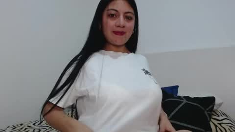 Snapshot of pau_cute19 chatting on 17, 4, 2026 pau cute online show from 17, 4, 2026