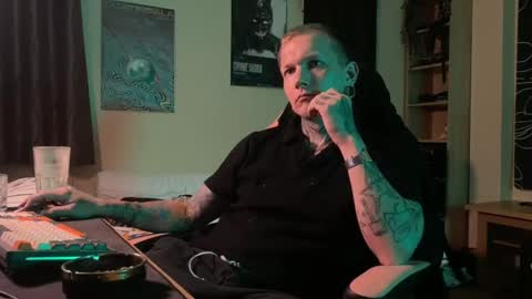 Snapshot of paul_razor chatting on 4, 5, 2026 Paul online show from 4, 5, 2026