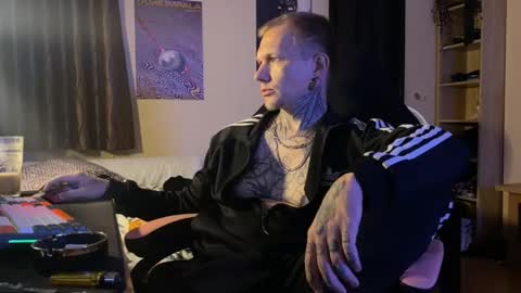 Snapshot of paul_razor chatting on 9, 5, 2026 Paul online show from 9, 5, 2026