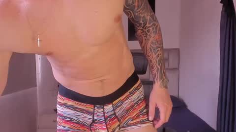 PAUL ROGER online show from 4, 11, 2025