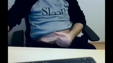 paulbazo83 online show from 4, 12, 2025