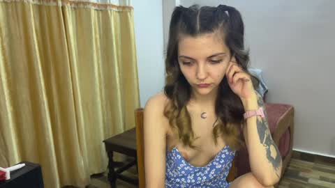 Isla  Chase online show from 25, 1, 2025