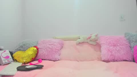 Snapshot of paulinaabeauty chatting on 19, 1, 2025 call me ur bbygurl online show from 19, 1, 2025