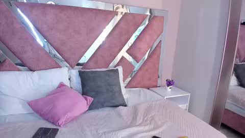 Paulina online show from 19, 12, 2025