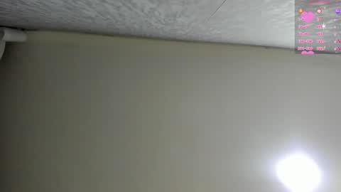 Snapshot of paulinasaeenz chatting on 27, 4, 2026 PaulinaSaennz online show from 27, 4, 2026