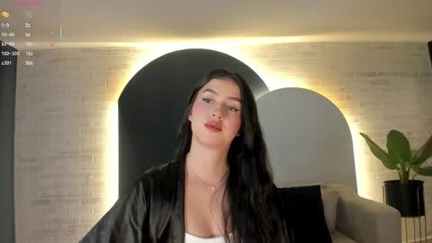 Paulina Santos  online show from 7, 11, 2025