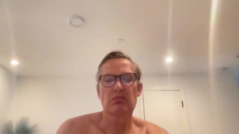 paulwill2377 online show from 31, 3, 2026