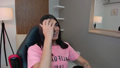 Pauly online show from 7, 1, 2025