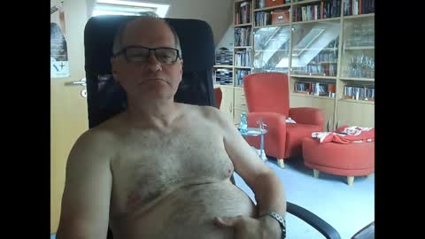 Snapshot of pavlovsdog2006 chatting on 11, 5, 2026 Pavlov aka Peter online show from 11, 5, 2026