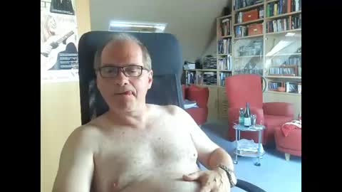 Snapshot of pavlovsdog2006 chatting on 19, 6, 2026 Pavlov aka Peter online show from 19, 6, 2026