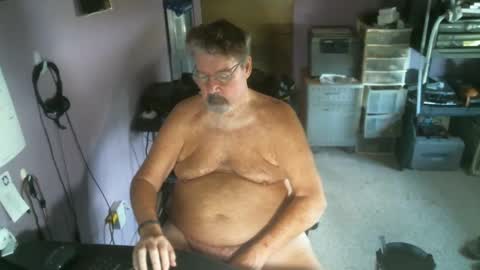 Snapshot of pcolabottom chatting on 7, 10, 2025 PcolaBottom online show from 7, 10, 2025