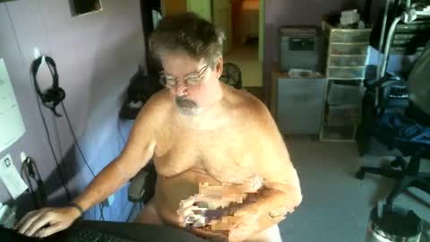 Snapshot of pcolabottom chatting on 14, 10, 2025 PcolaBottom online show from 14, 10, 2025