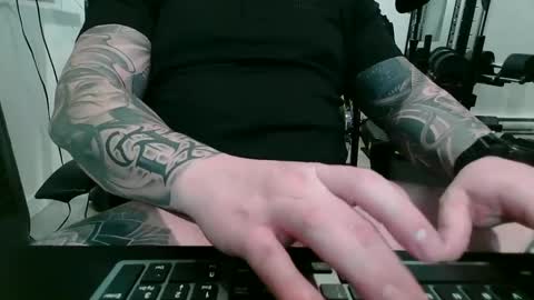 pcostyle online show from 25, 2, 2025