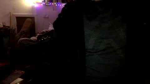 pea23 online show from 17, 1, 2025