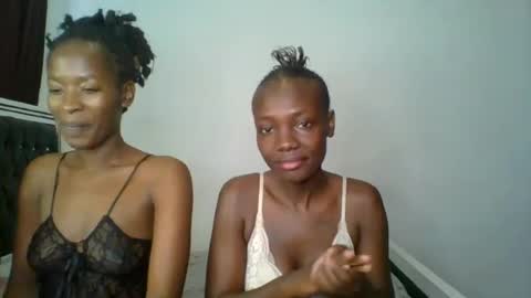 Snapshot of peach_ebonny chatting on 3, 8, 2026 peach_ebonny online show from 3, 8, 2026