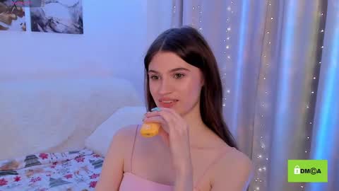 Snapshot of peach_mila chatting on 26, 1, 2025 your love online show from 26, 1, 2025