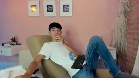 peach tyron online show from 10, 1, 2025