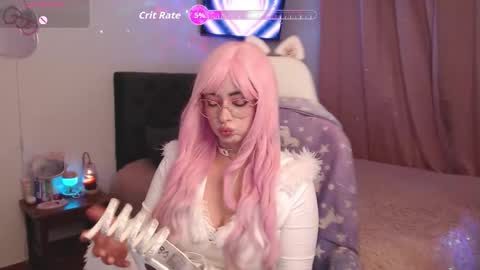 peacherry_ online show from 7, 11, 2025