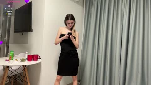 Snapshot of peachy_keens chatting on 22, 5, 2026 Peachy online show from 22, 5, 2026