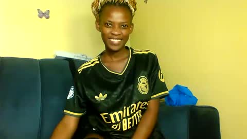 Snapshot of peachy_mummie chatting on 12, 9, 2025 peachie online show from 12, 9, 2025