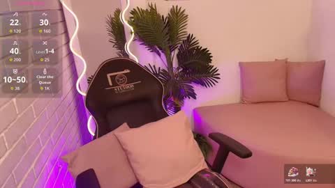 peachy_tay online show from 16, 12, 2025