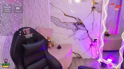 Snapshot of peachy_tay chatting on 3, 5, 2026 peachy_tay online show from 3, 5, 2026