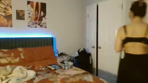 Snapshot of peachyhoneydrip chatting on 28, 5, 2026 peachyhoneydrip online show from 28, 5, 2026