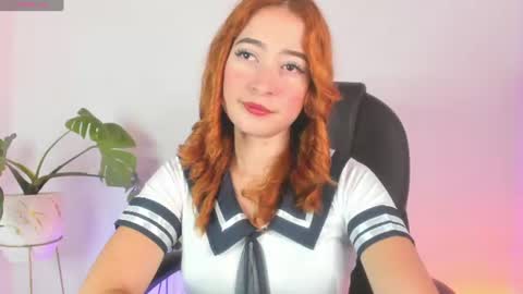 Snapshot of pear__moon chatting on 5, 7, 2026 LILLY online show from 5, 7, 2026