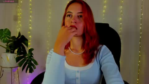 Snapshot of pear__moon chatting on 29, 7, 2026 LILLY online show from 29, 7, 2026