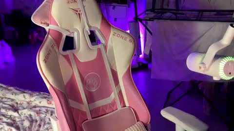 Adelina online show from 10, 3, 2025