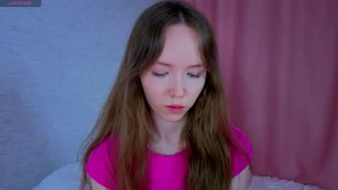 pearly_peach_ online show from 30, 5, 2026