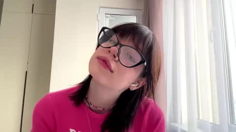 Lolly online show from 4, 12, 2025