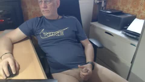 Pemue65 online show from 15, 5, 2026