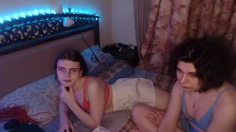 Snapshot of peralez_f chatting on 19, 6, 2026 Farida online show from 19, 6, 2026