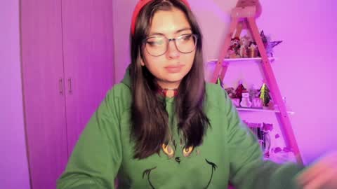 Snapshot of perfect__ana chatting on 10, 12, 2024 Sarah Ana Banana online show from 10, 12, 2024