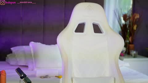 Dee online show from 9, 10, 2025