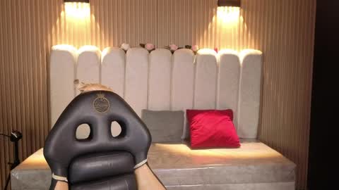 perla_lovely online show from 23, 4, 2026