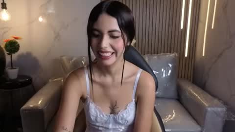 Snapshot of perla_lovely chatting on 20, 5, 2026 perla_lovely online show from 20, 5, 2026