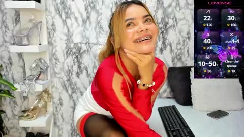 Perla Thompson online show from 26, 2, 2025