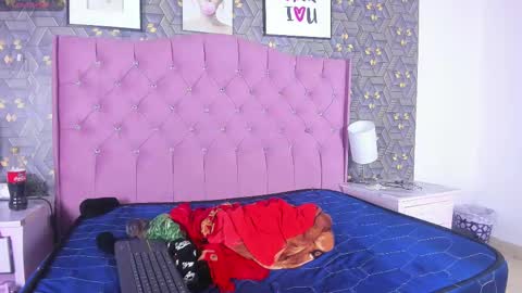 perlita_suarez online show from 10, 3, 2025