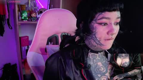 Snapshot of persefone_underworld chatting on 10, 10, 2025 persefone_underworld online show from 10, 10, 2025