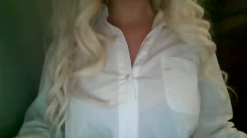 Snapshot of persephone12234 chatting on 17, 11, 2025 persephone12234 online show from 17, 11, 2025