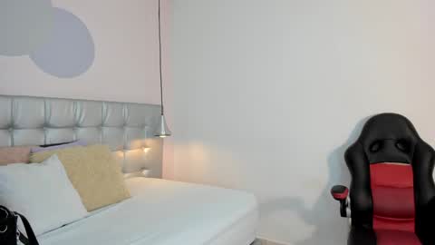 Snapshot of pervert_lizza chatting on 26, 1, 2025 Lizza online show from 26, 1, 2025