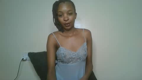 Snapshot of petal_palette chatting on 2, 6, 2026 Lolly online show from 2, 6, 2026
