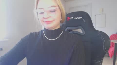 Snapshot of petalkiss chatting on 18, 9, 2025 petalkiss online show from 18, 9, 2025