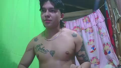 Snapshot of peteresmitd17 chatting on 17, 12, 2025 peteresmitd17 online show from 17, 12, 2025