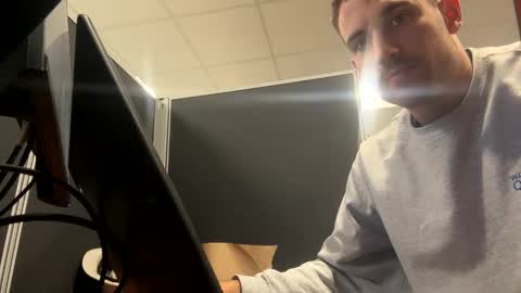 Snapshot of peterskinny24 chatting on 18, 2, 2025 ttps VF8L9ABFMref wl share online show from 18, 2, 2025