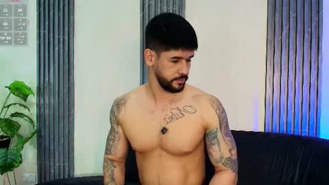 Snapshot of petesevans_1 chatting on 4, 7, 2026 PETES EVANS new account online show from 4, 7, 2026