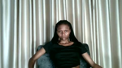 Snapshot of pethmia chatting on 18, 7, 2026 pethmia online show from 18, 7, 2026