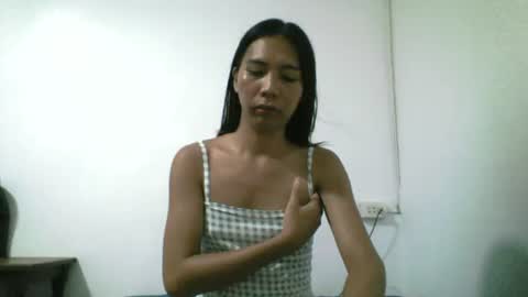 Yuriee online show from 13, 6, 2026